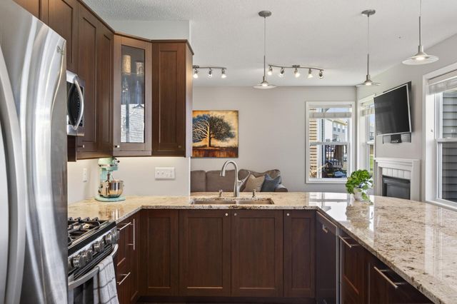 7619 Everest Lane N, Maple Grove, MN 55311