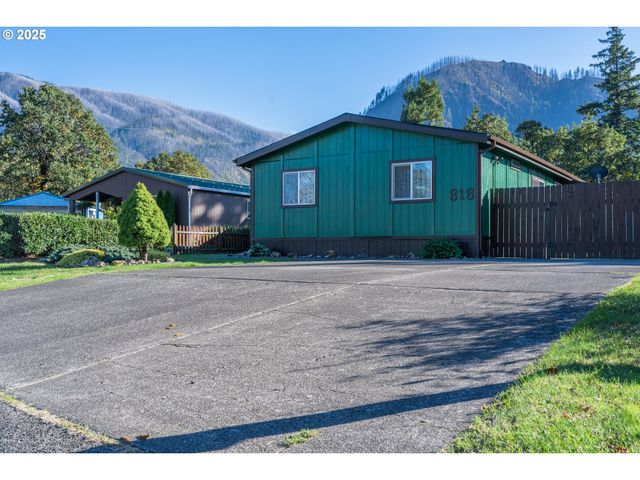 818 CELILO, North Bonneville, WA 98639