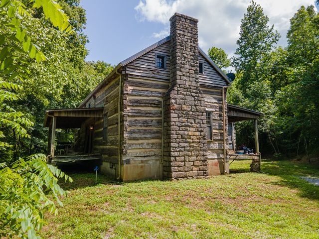 1700 Allen Brown Rd, Belfast, TN 37019