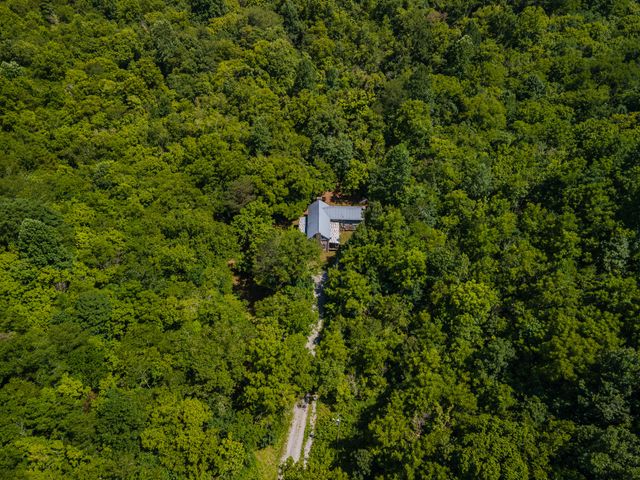1700 Allen Brown Rd, Belfast, TN 37019