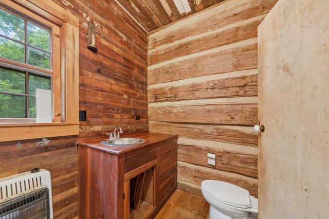 1700 Allen Brown Rd, Belfast, TN 37019