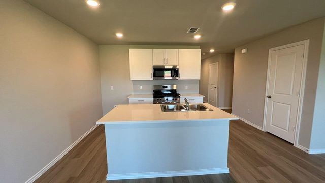 717 WILDRYE Lane, Denton, TX 76259