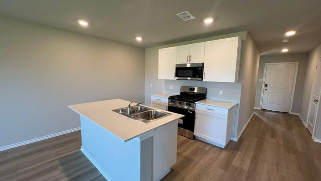 717 WILDRYE Lane, Denton, TX 76259