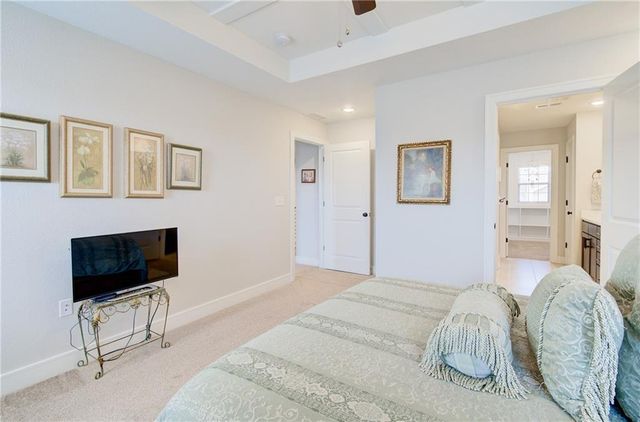 7389 Grand Slam Street 31 B, Parkville, MO 64152