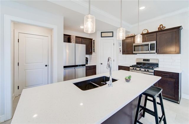 7389 Grand Slam Street 31 B, Parkville, MO 64152