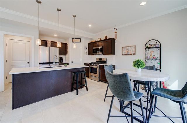 7389 Grand Slam Street 31 B, Parkville, MO 64152