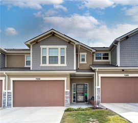 7389 Grand Slam Street 31 B, Parkville, MO 64152