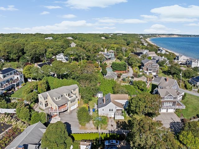 5 Pocasset Rd, Bourne, MA 02562