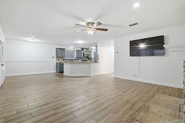 7442 Tall Cedar, San Antonio, TX 78249