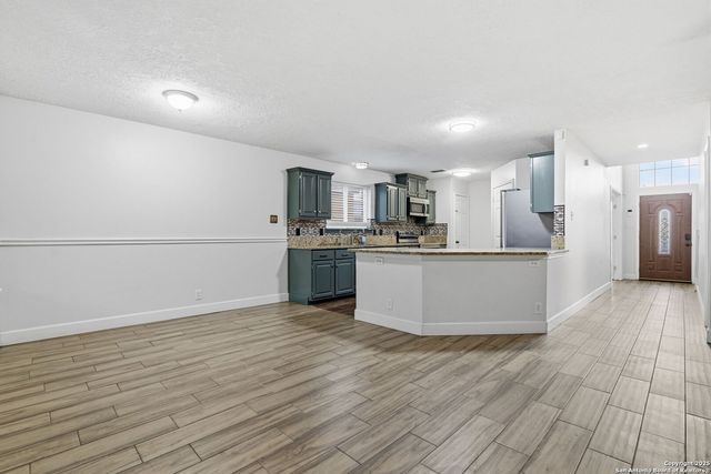 7442 Tall Cedar, San Antonio, TX 78249