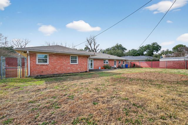 1523 Audubon Place, Shreveport, LA 71105