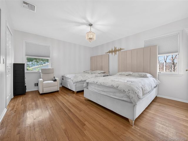 17 Victoria Drive, Airmont, NY 10901