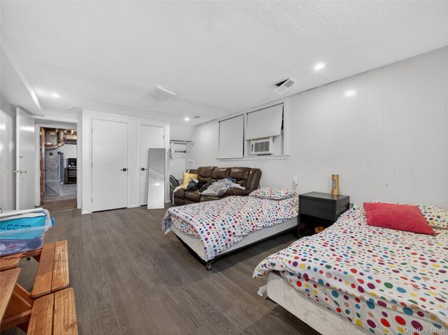 17 Victoria Drive, Airmont, NY 10901