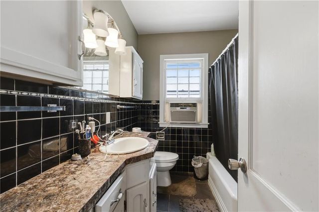 3321 Blue Ridge Boulevard, Independence, MO 64052