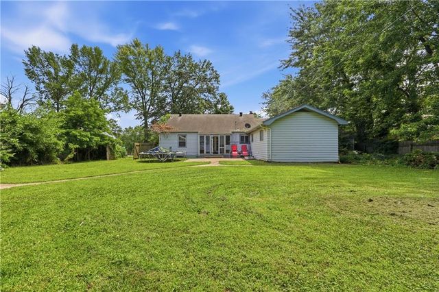 3321 Blue Ridge Boulevard, Independence, MO 64052