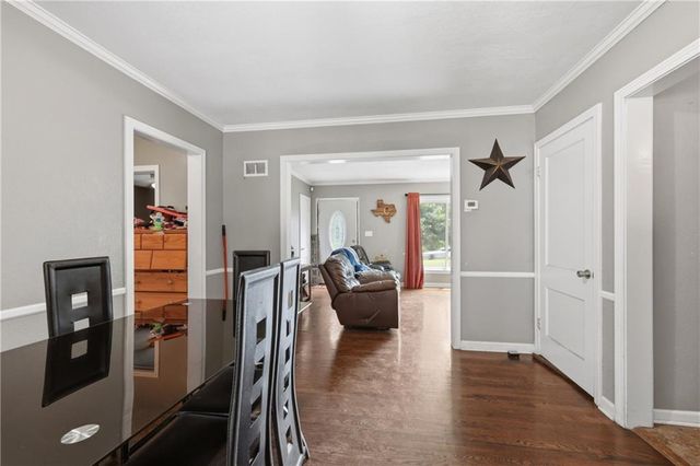 3321 Blue Ridge Boulevard, Independence, MO 64052
