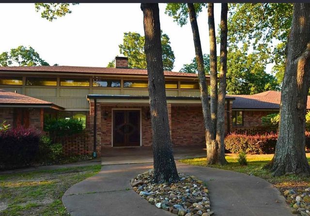 229 County Road 2135, Pittsburg, TX 75686