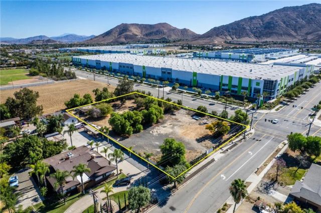 10899 Oleander, Fontana, CA 92335