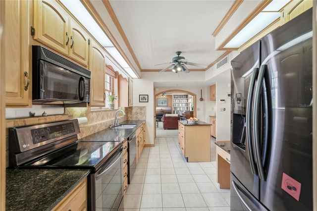 100 72ND STREET S, St Petersburg, FL 33707