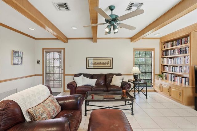 100 72ND STREET S, St Petersburg, FL 33707