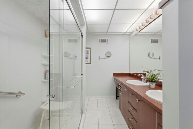 100 72ND STREET S, St Petersburg, FL 33707