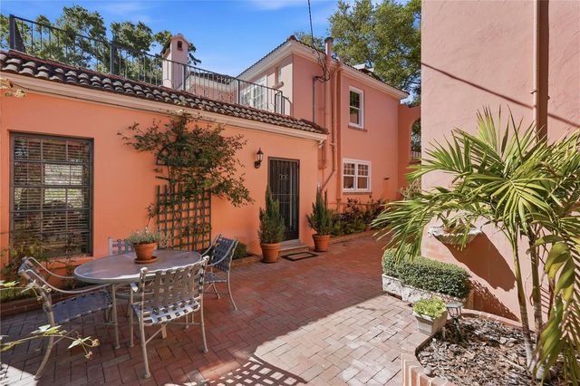 100 72ND STREET S, St Petersburg, FL 33707