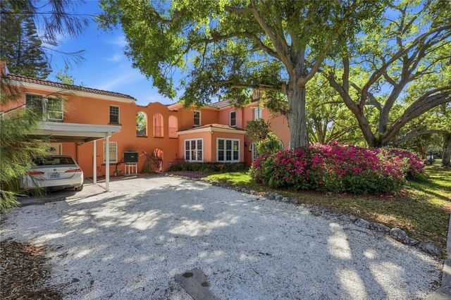 100 72ND STREET S, St Petersburg, FL 33707