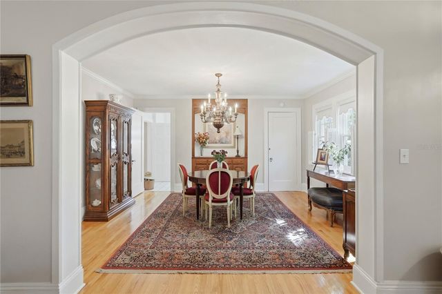 100 72ND STREET S, St Petersburg, FL 33707