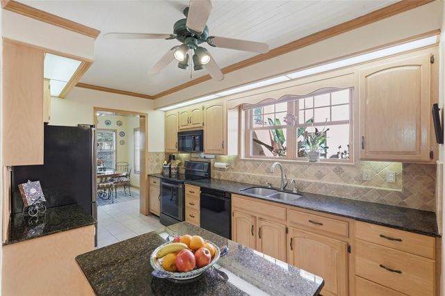 100 72ND STREET S, St Petersburg, FL 33707