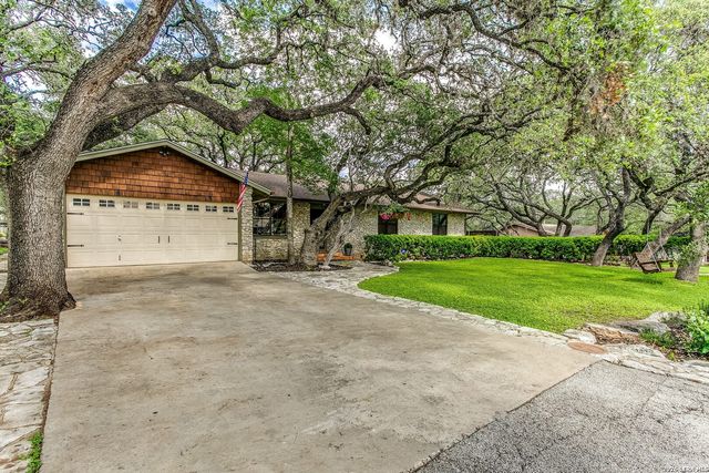 17118 SUGAR CREST DR, San Antonio, TX 78232