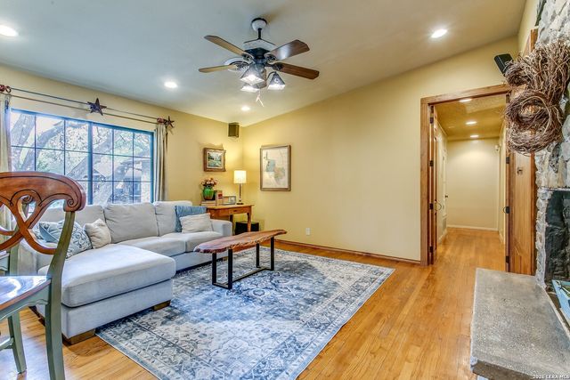 17118 SUGAR CREST DR, San Antonio, TX 78232