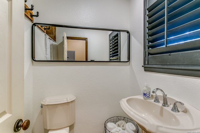 17118 SUGAR CREST DR, San Antonio, TX 78232
