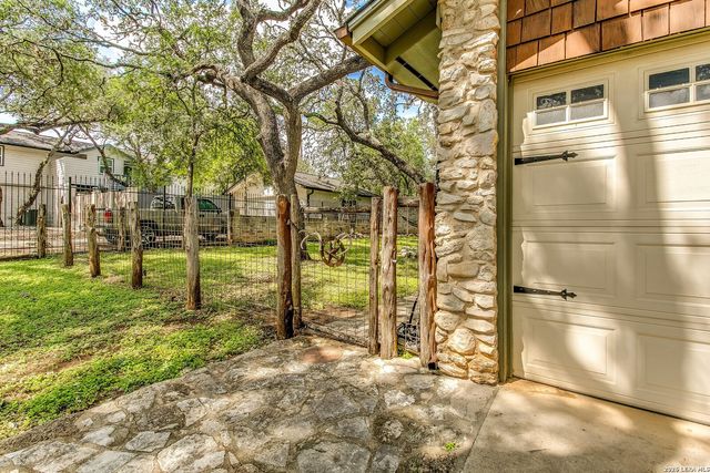 17118 SUGAR CREST DR, San Antonio, TX 78232