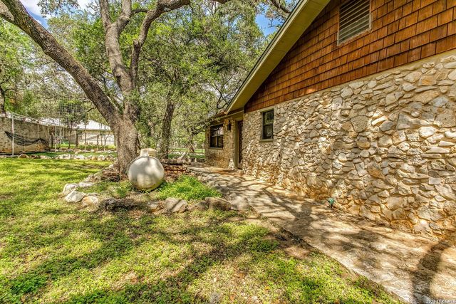 17118 SUGAR CREST DR, San Antonio, TX 78232