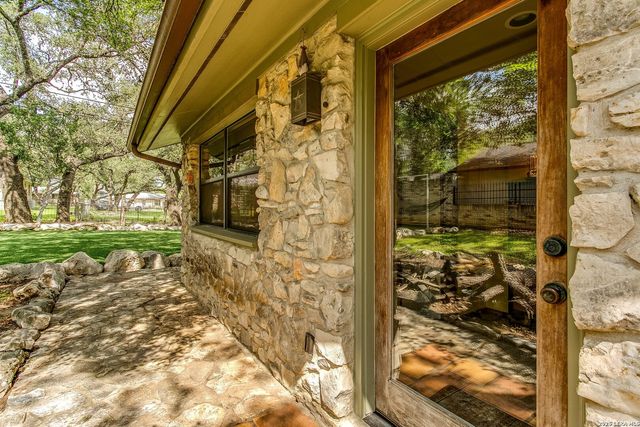 17118 SUGAR CREST DR, San Antonio, TX 78232