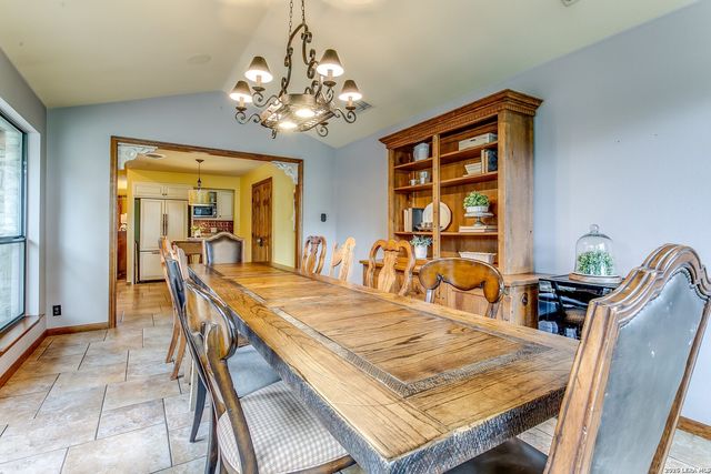 17118 SUGAR CREST DR, San Antonio, TX 78232