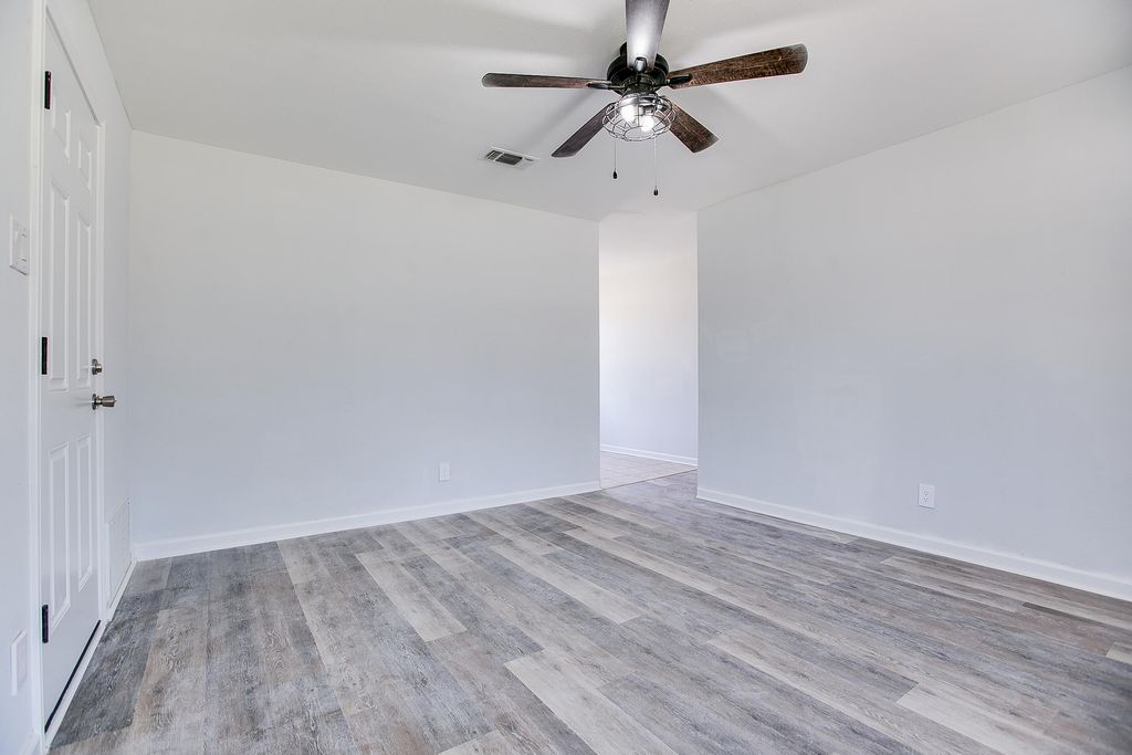 Image 2 of property listing at 210 Maryland Street, San Angelo, TX 76905