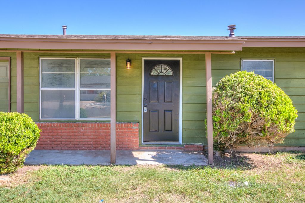 Image 26 of property listing at 210 Maryland Street, San Angelo, TX 76905