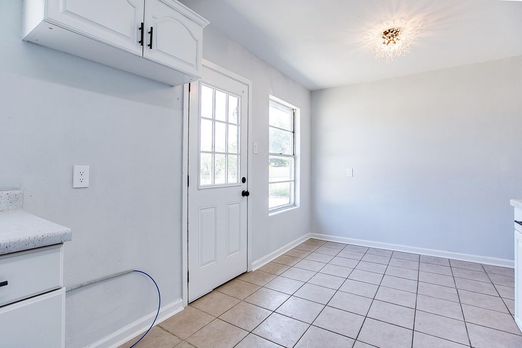 Image 8 of property listing at 210 Maryland Street, San Angelo, TX 76905