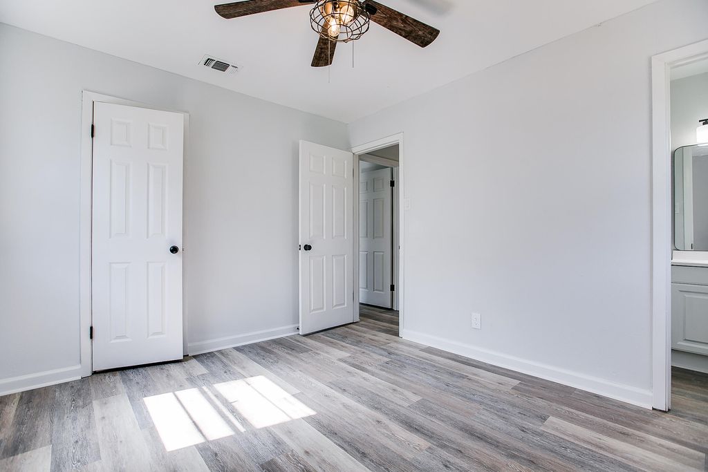 Image 9 of property listing at 210 Maryland Street, San Angelo, TX 76905