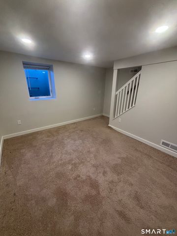 38 Elmhurst Circle, West Hartford, CT 06110