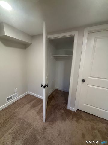 38 Elmhurst Circle, West Hartford, CT 06110