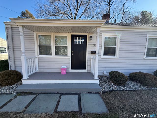 38 Elmhurst Circle, West Hartford, CT 06110