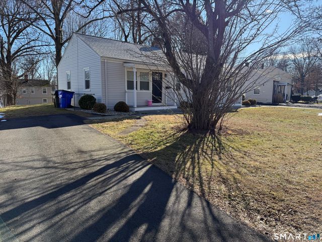 38 Elmhurst Circle, West Hartford, CT 06110