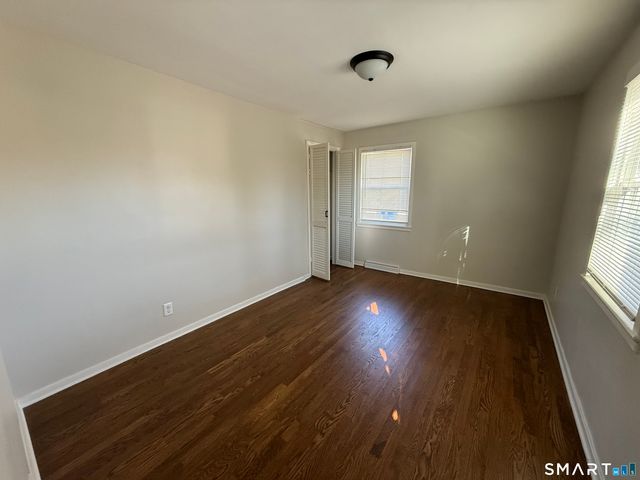 38 Elmhurst Circle, West Hartford, CT 06110