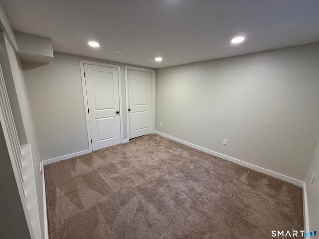 38 Elmhurst Circle, West Hartford, CT 06110