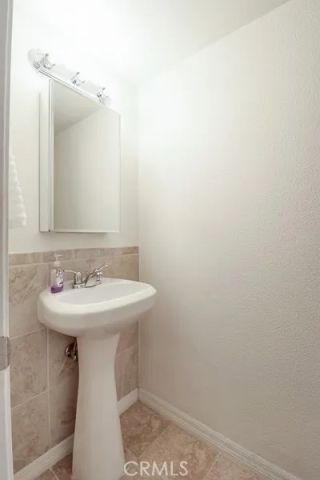 10756 Knott Avenue, Stanton, CA 90680