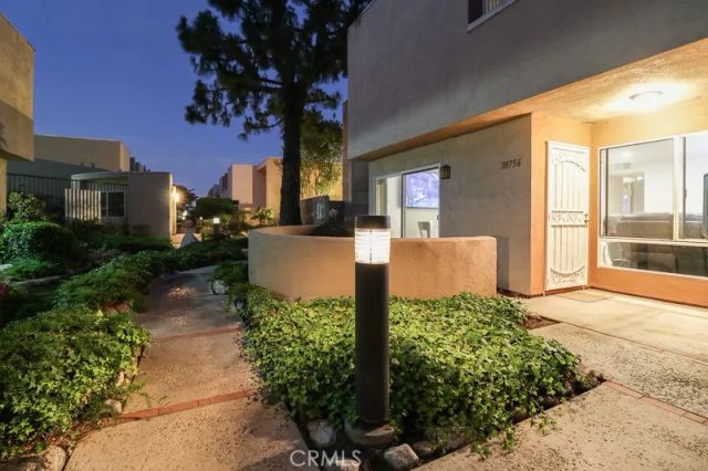 10756 Knott Avenue, Stanton, CA 90680