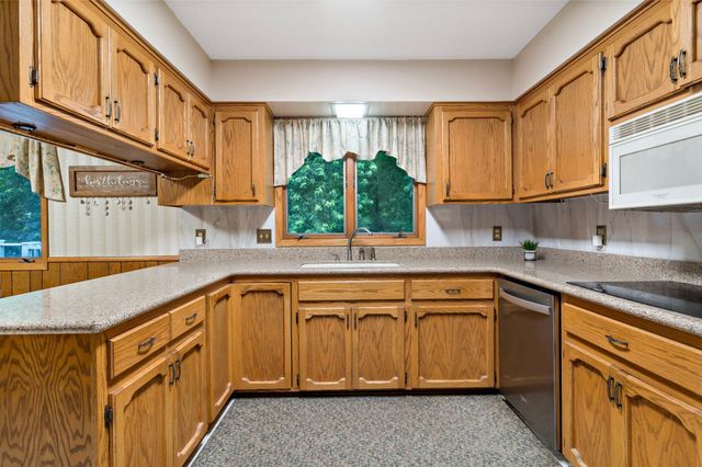 2217 Ripley Avenue, Maplewood, MN 55109