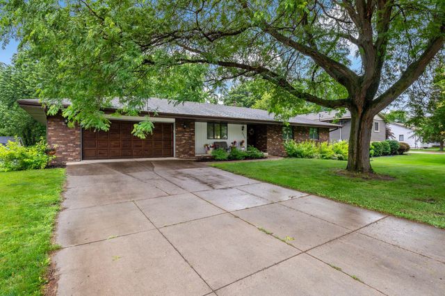 2217 Ripley Avenue, Maplewood, MN 55109